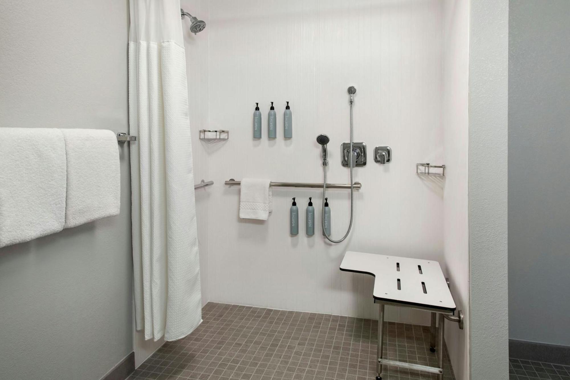 Courtyard By Marriott Minneapolis-St. Paul Airport Mendota Heights Buitenkant foto